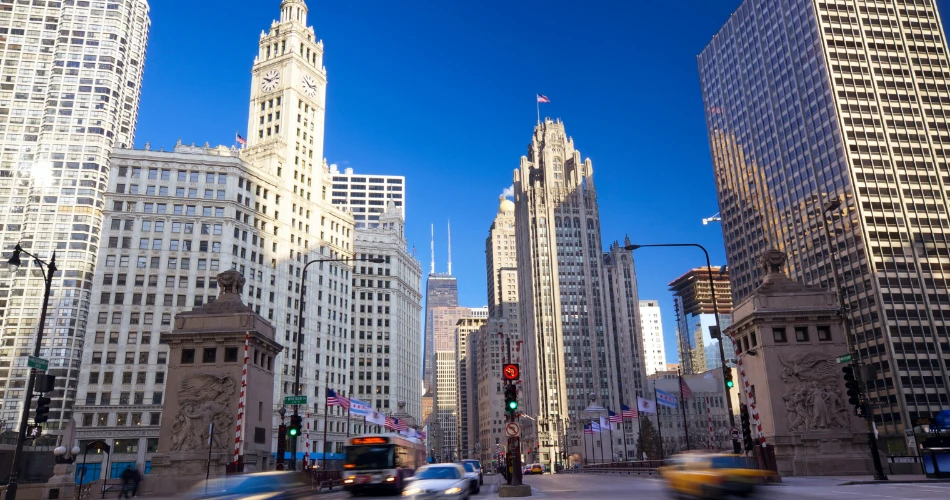 Shopping & Dining at Magnificent Mile